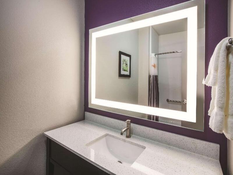 Baymont By Wyndham Lubbock - Downtown Civic Center Hotel Eksteriør billede