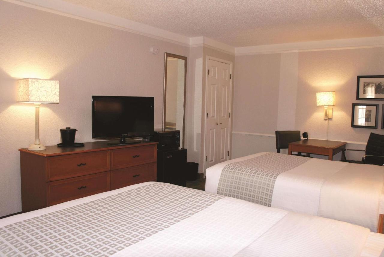 Baymont By Wyndham Lubbock - Downtown Civic Center Hotel Eksteriør billede